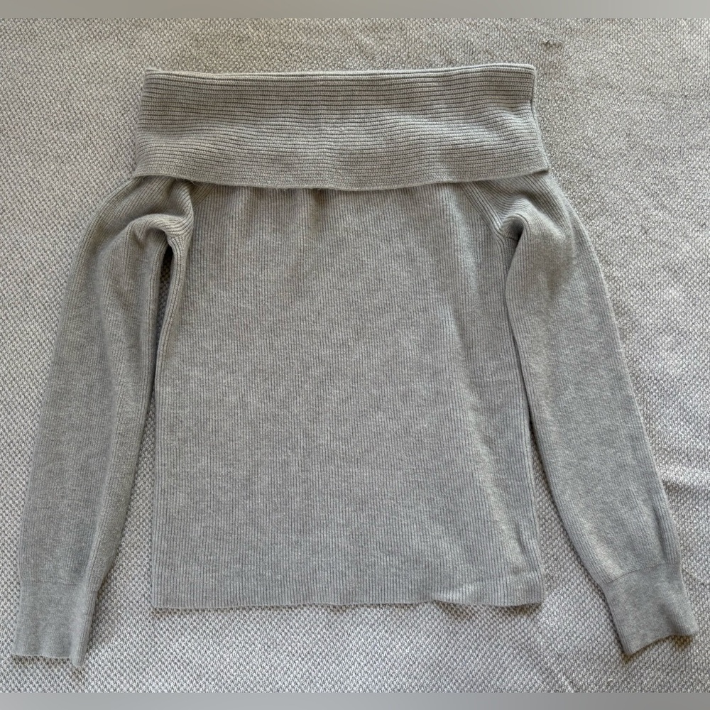 LEITH Off-Shoulder Gray Sweater